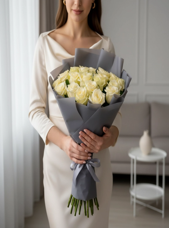 25'Li White Roses